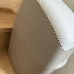 アップリカ Aprica おむつ処理ポット ゴミ箱 ニオイポイ ホワイト　中古品の画像
