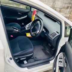 トヨタプリウス2012の画像