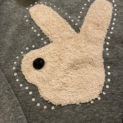 ウサギモチーフ ハイネックトレーナー グレー　100程度の画像