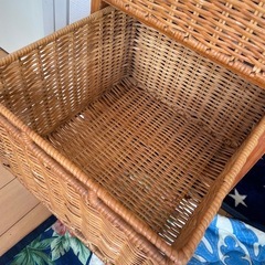 木製　チェストの画像