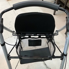 2025年購入品　マリン商事　折りたたみ式歩行車　耐荷重100㎏　公田店の画像