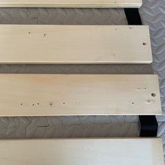 ダブルベッドのすのこの画像