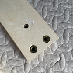 ベッドフレームの木材の画像