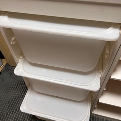 取引中　IKEA トロファストの画像