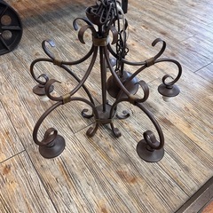 アンティーク　アイアン　シャンデリアの画像
