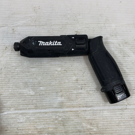 MAKITA ペンインパクトドライバ　TD022D