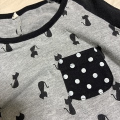 黒×グレイ×黒ネコ 130サイズ　トップス　西松屋の画像
