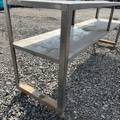 鉄の台の画像
