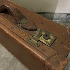 昭和レトロ　革製トランク　の画像