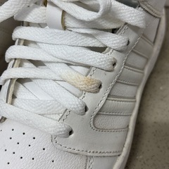 adidas レディースハイカットスニーカー　23.0の画像