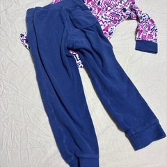 UNIQLO　2点上下セット　 110〜125センチ　薄手パジャマの画像