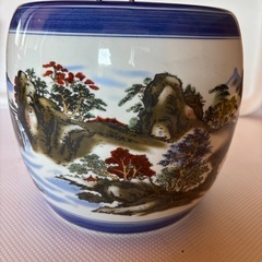 陶磁器製火鉢の画像