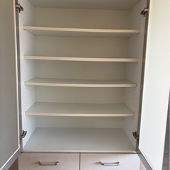 急募‼️食器棚の画像