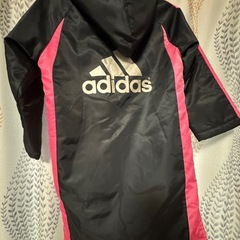 adidas ベンチコートの画像