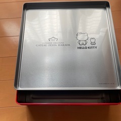 Gateau Ruskとkittyコラボの空缶とおまけの画像
