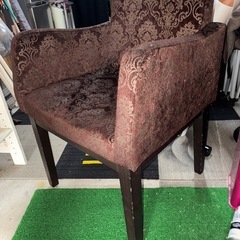 高級感のある椅子の画像