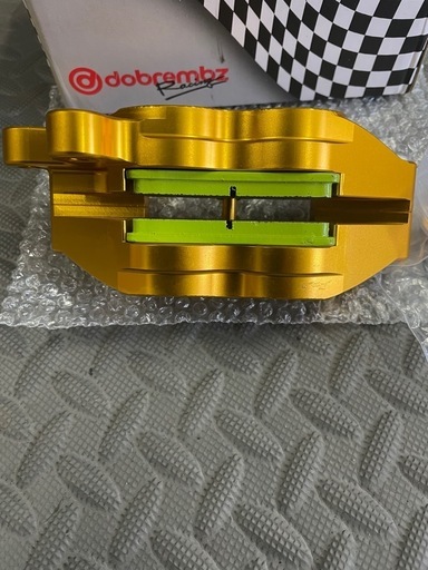 シグナス　4ポッドキャリパー　汎用品