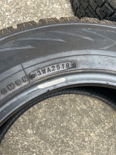 トーヨー　スタッドレスタイヤ　バリ山　ミニバンなどに　195/65R15