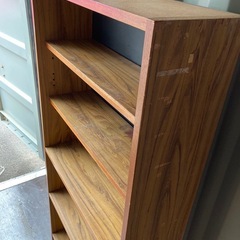 商談中　書棚1の画像