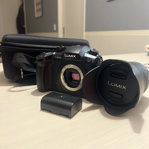 【カメラ】GH5ボディ+ 14-140mm レンズ＋ケース一式セット
