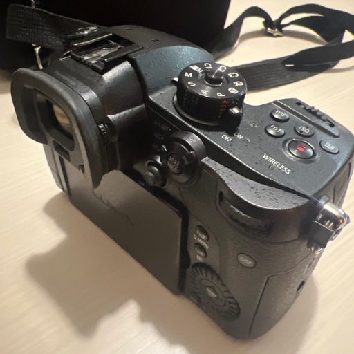 【カメラ】GH5ボディ+ 14-140mm レンズ＋ケース一式セット