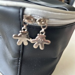 ミッキーマウス円形ポーチの画像