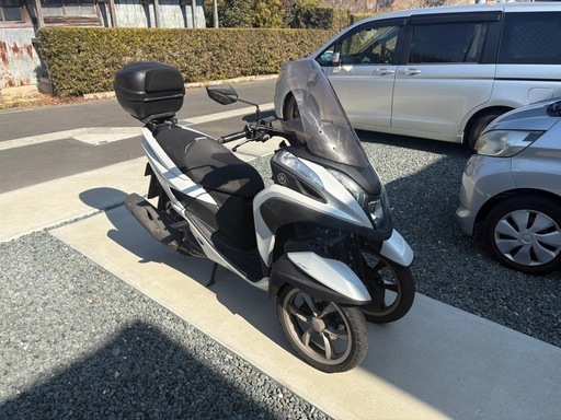【値下げた】★普通免許OK／ノーヘルOK【三輪】ヤマハ トリシティ125 走行24,020km スクリーン＋リアボックス付／エンジン好調／シート納車時交換（破れなし）