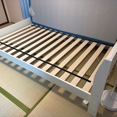 【2/28まで】ニトリ　ベッドフレーム セミダブル組立説明書付の画像