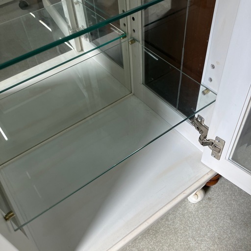 ☆値下げ☆坂2602-657 アンティーク調　ガラス キャビネット ショーケース コレクションケース ロココ調 ホワイト家具 キズ汚れ