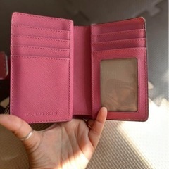 MICHAEL KORS 二つ折り財布 ピンクの画像