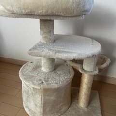 Feandreaのキャットタワーの画像
