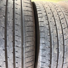 225 55 19中古タイヤ4本の画像