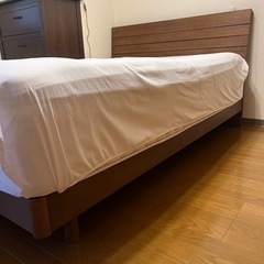 スーパーダブルベッド(フレーム+マット)の画像