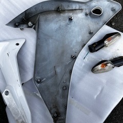 CBR250r mc41 サイドカウル   純正ウインカーの画像