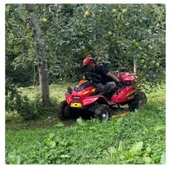 フルーティまさお 乗用芝刈り機 赤　50.1H ほとんど新品　4WDの画像