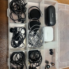 イヤホン、オーディオ関係まとめ売りの画像