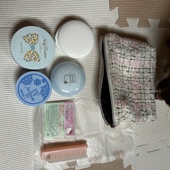 化粧品、雑貨、食器類の画像