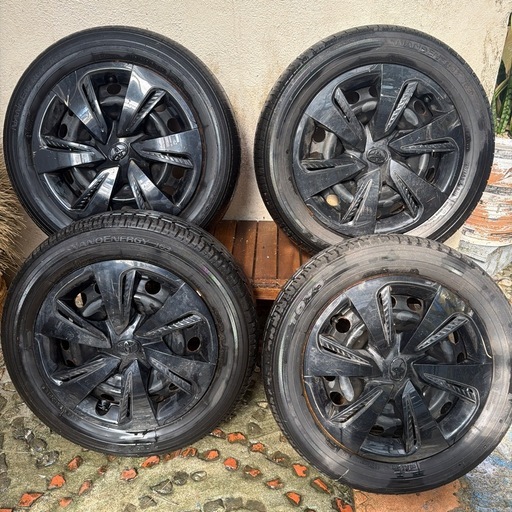 売約済みありがとうございましたトヨタシエンタ170グランパーホイール4本