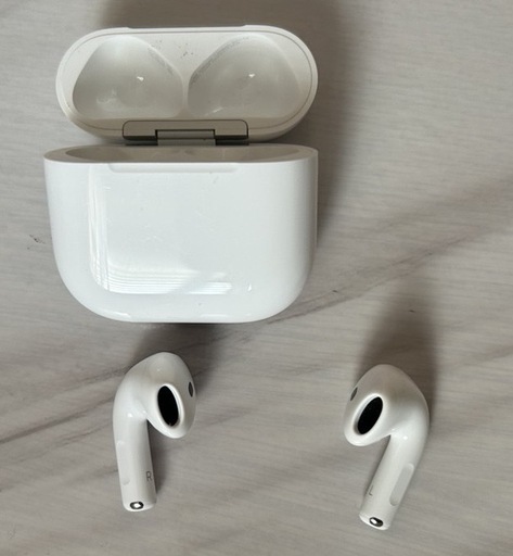 AirPods 4
