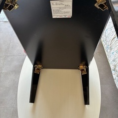 ニトリテーブルの画像