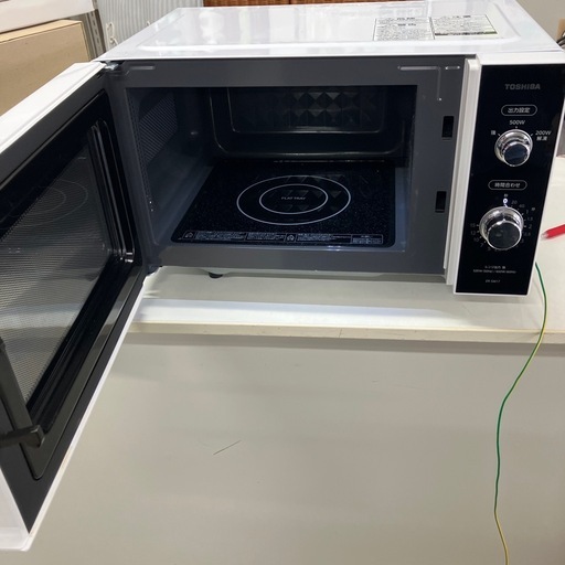 W2602-0543 東芝　単機能電子レンジ　2021年製　ER-SM17 動作確認済み　キズ汚れ有り