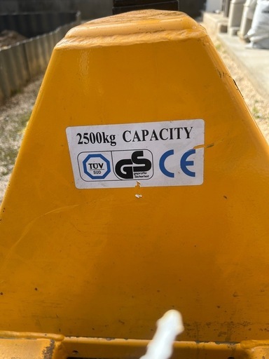 ハンドパレット2500kg