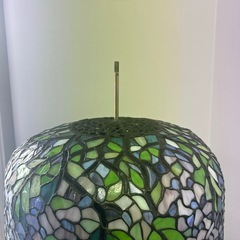 ティファニースタイル 藤デザイン ステンドグラス製フロアランプの画像