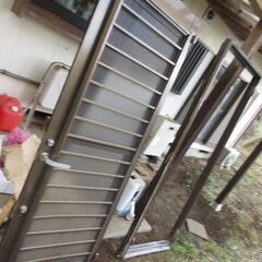 勝手口ドア　アルミサッシ　採風　網戸付きの画像