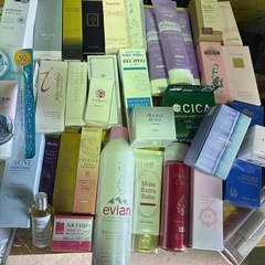 S  化粧品  1つ500円！！ の画像