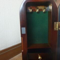 時計付きキーホルダー、小物入れの画像