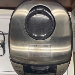 HITACHI炊飯器5.5合炊の画像
