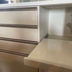 【引き取り限定】ホワイト鏡面キッチンカウンター／アイランド風／ソフトクローズ／家電収納可の画像