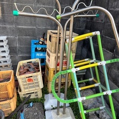 植木鉢　瓦　物干し　無料の画像