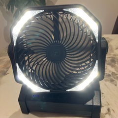 アウトドア扇風機LEDライト　1台3役　充電式　　の画像